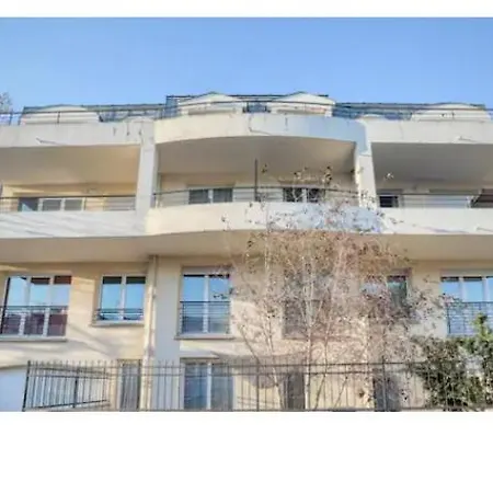 Comme Chez Vous 2 Nanterre